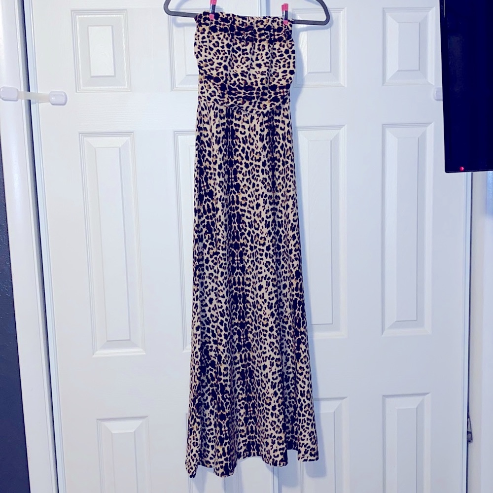 🎈5 items for $20 bundles NWOT Long Cheetah Sundress size Medium